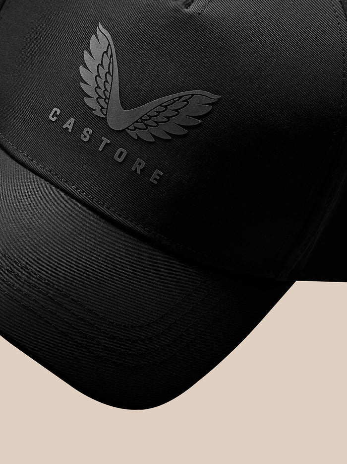 Active Logo Cap in black nylon with embossed Castore logo and curved brim.