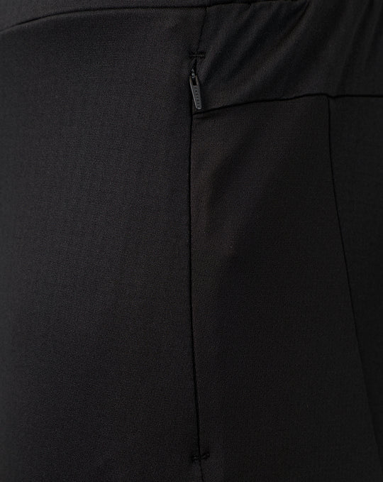 Side zip pocket detail on black Saracens training pants with smooth stretch fabric.